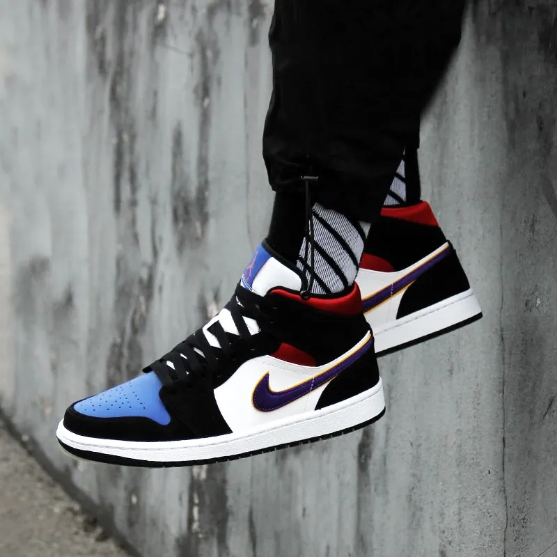 Air Jordan 1 Mid 1 Mid 'Lakers Top 3' фото