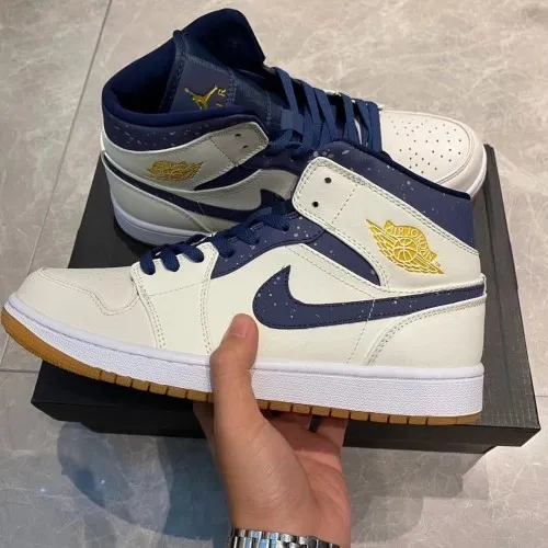Air Jordan 1 Mid 1 Mid Jeter фото