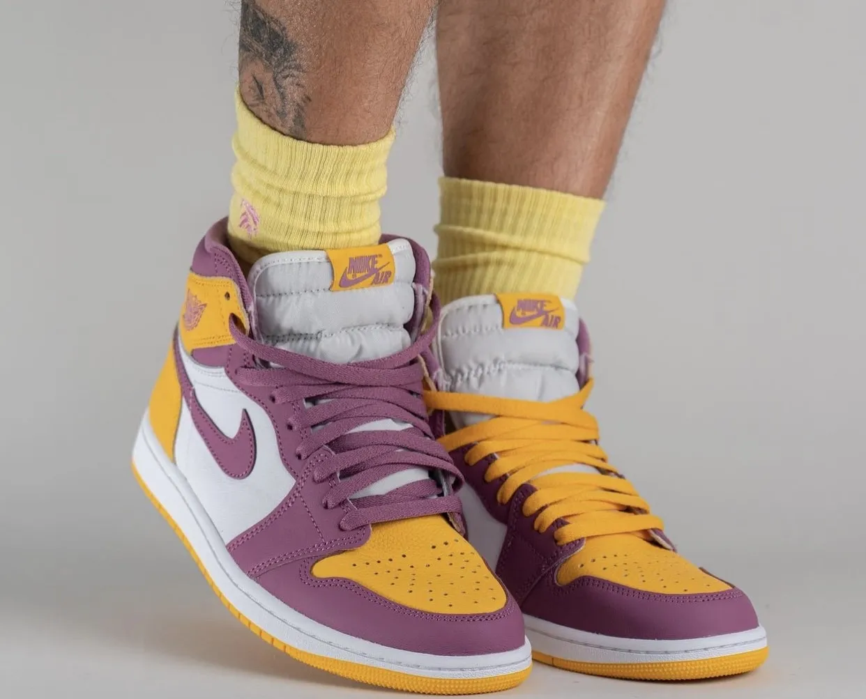 Air Jordan 1 High 1 High Retro OG Brotherhood фото