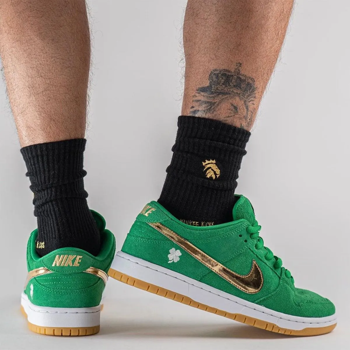 Dunk Low SB St Patricks Day фото