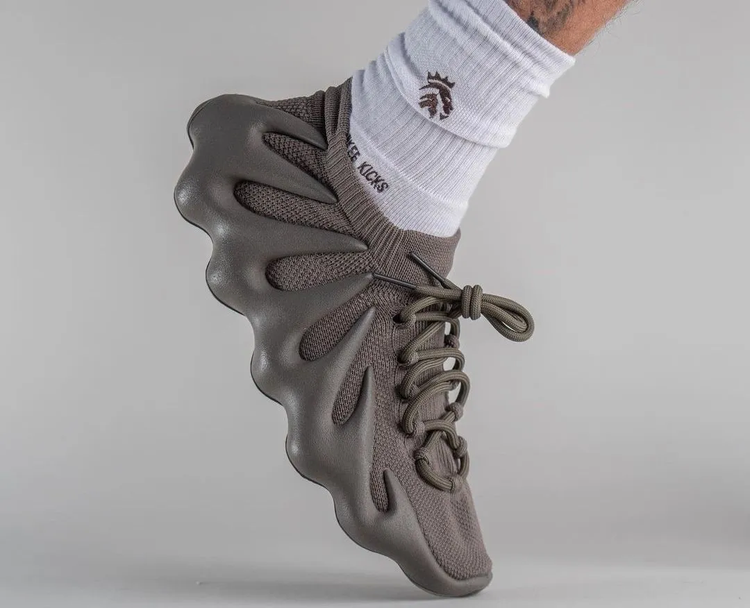 Yeezy 450 Cinder фото
