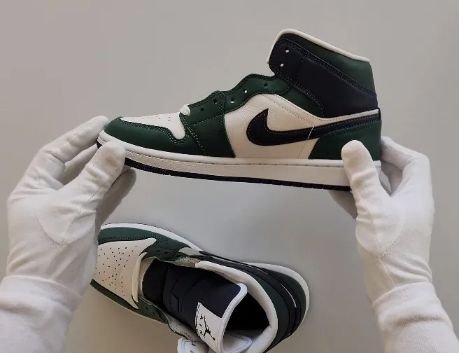 Air Jordan 1 Mid Noble Green фото