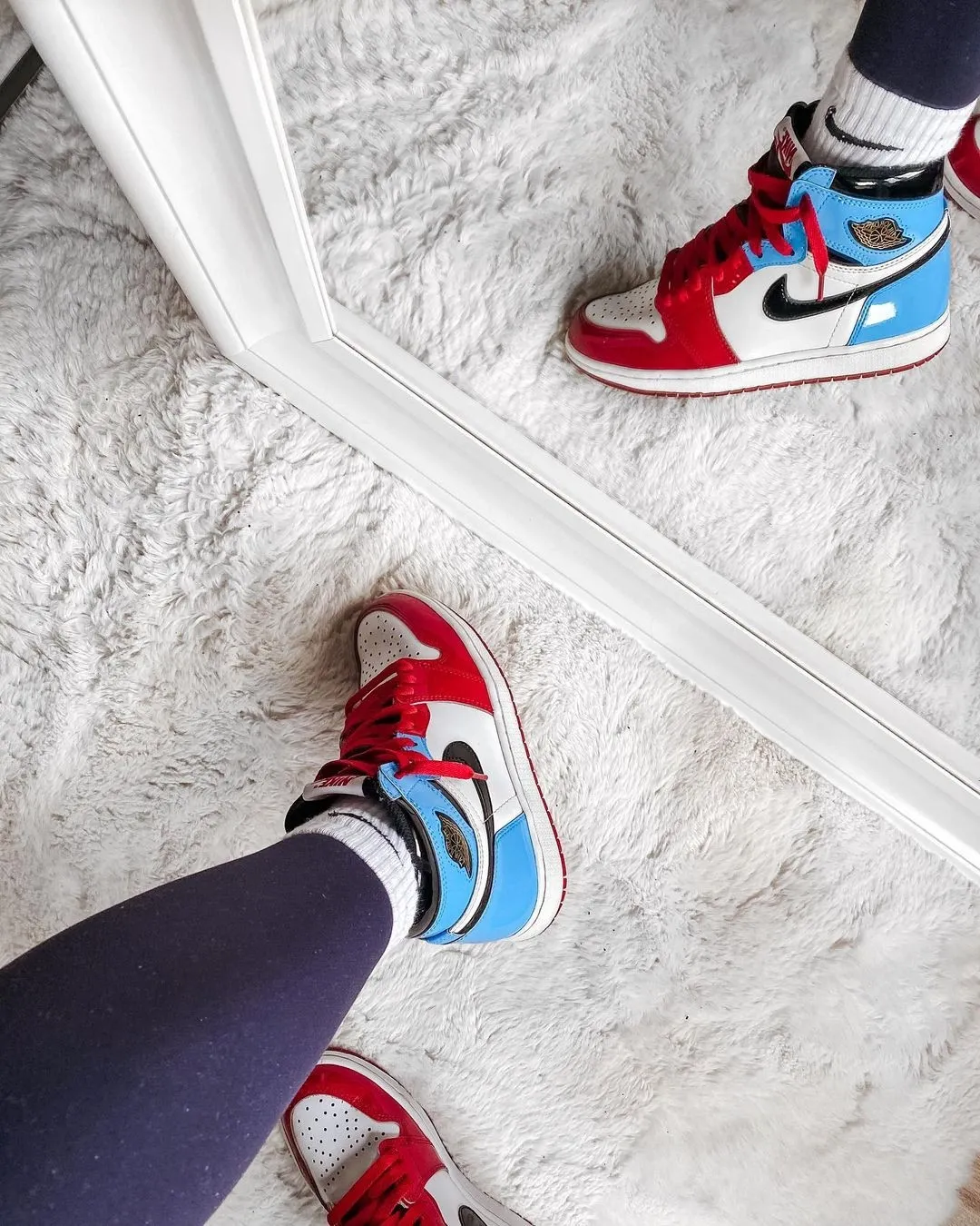 Air Jordan 1 High OG Fearless фото