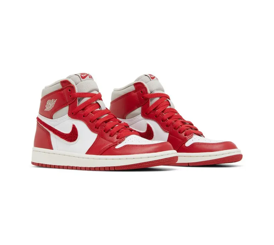 Air Jordan 1 High Newstalgia Chenille фото